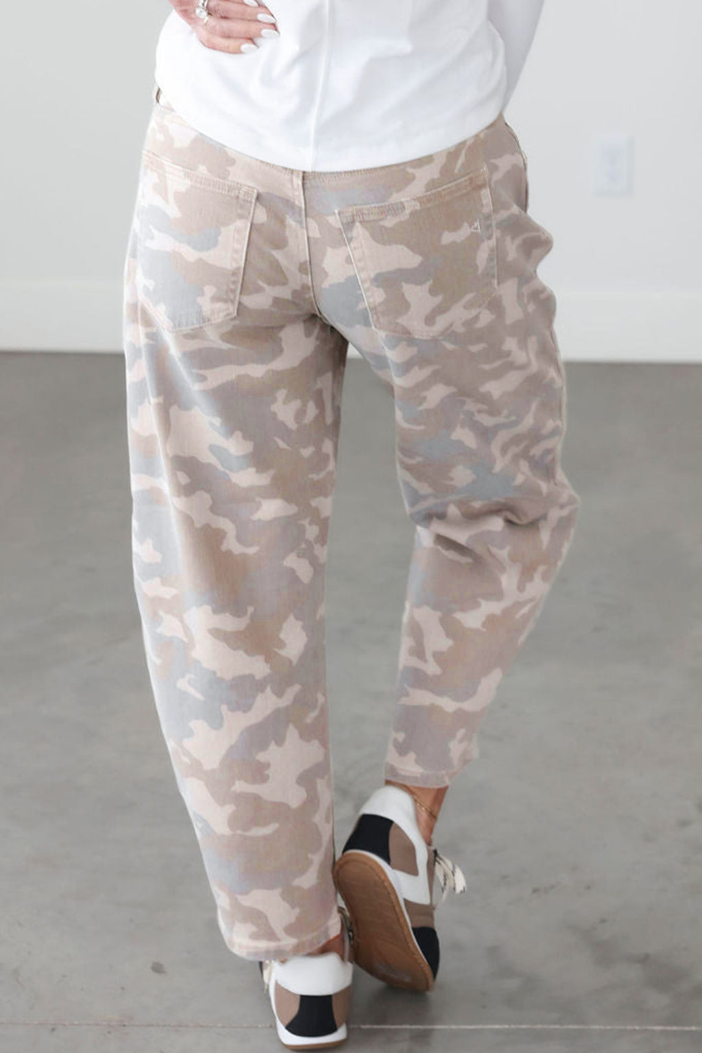 Khaki Camouflage Pattern Pocket Rivet Detail Ankle-Length Harem Fit Jeans
