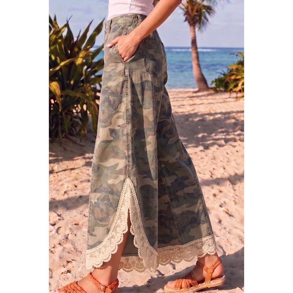 Lace Tulip Washed Camo Relaxed Fit Jean