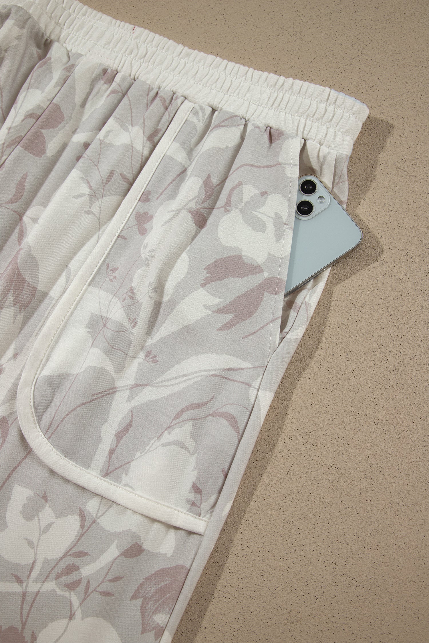 Gray Floral Camo Print Contrast Trim Plus Size Loose Pants