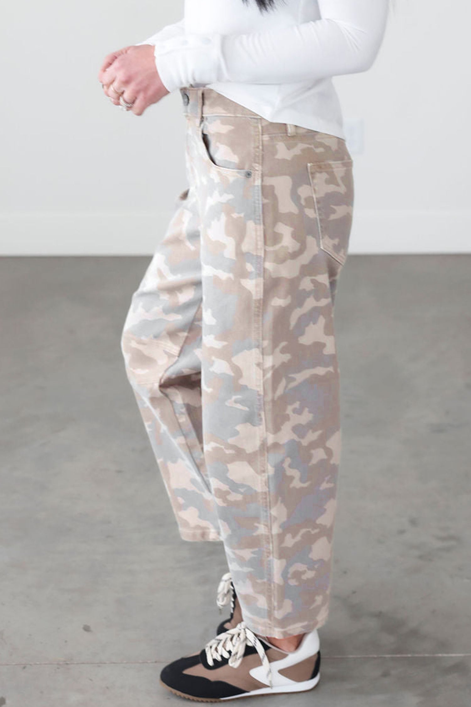 Khaki Camouflage Pattern Pocket Rivet Detail Ankle-Length Harem Fit Jeans