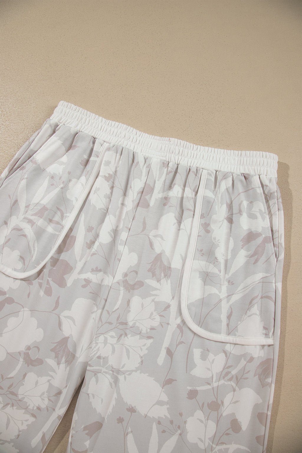 Gray Floral Camo Print Contrast Trim Plus Size Loose Pants